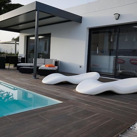 Villa Anyway Conil Un Lujo Frente Al Mar Conil De La Frontera Exterior photo