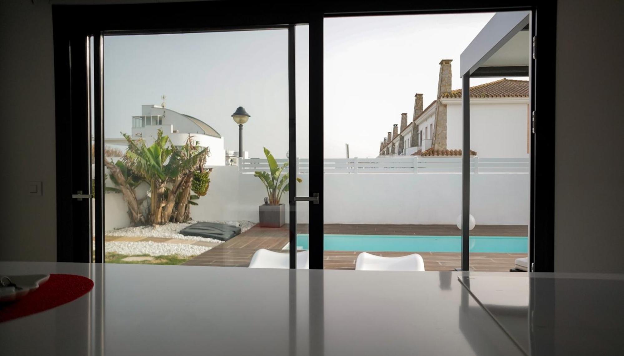 Villa Anyway Conil Un Lujo Frente Al Mar Conil De La Frontera Exterior photo